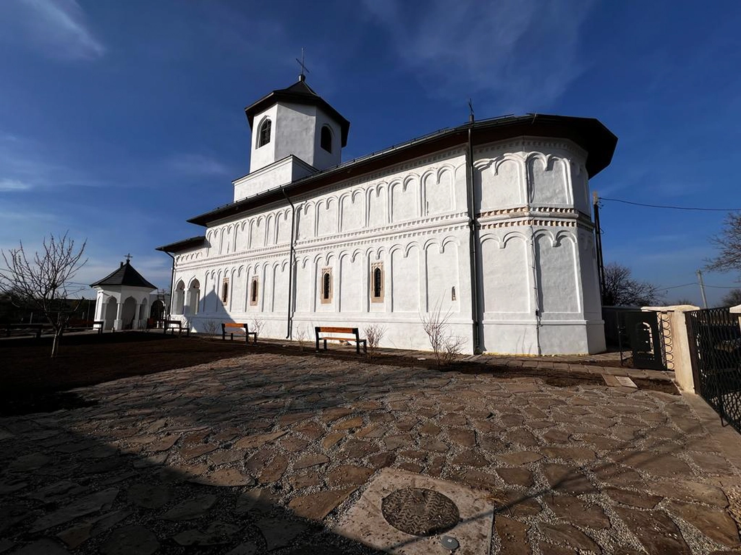 Biserica Sf. Ierarh Nicolae din Mironești